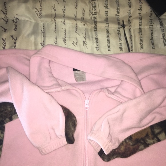 Pink Camo sweater/jacket - Picture 4 of 4